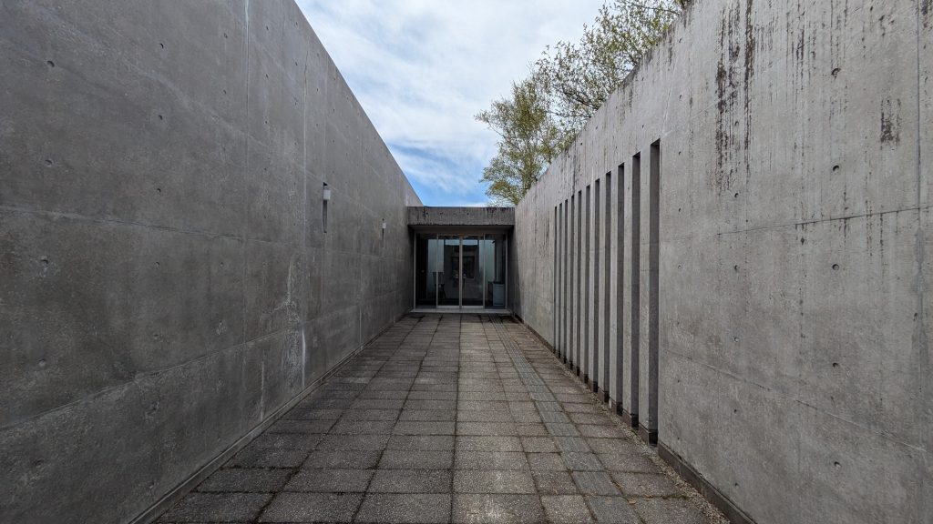小海町高原美術館エントランス2