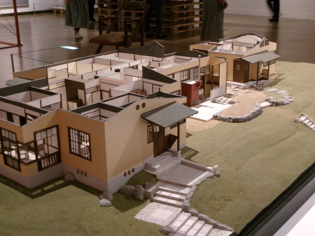 リビングモダニティ展 模型