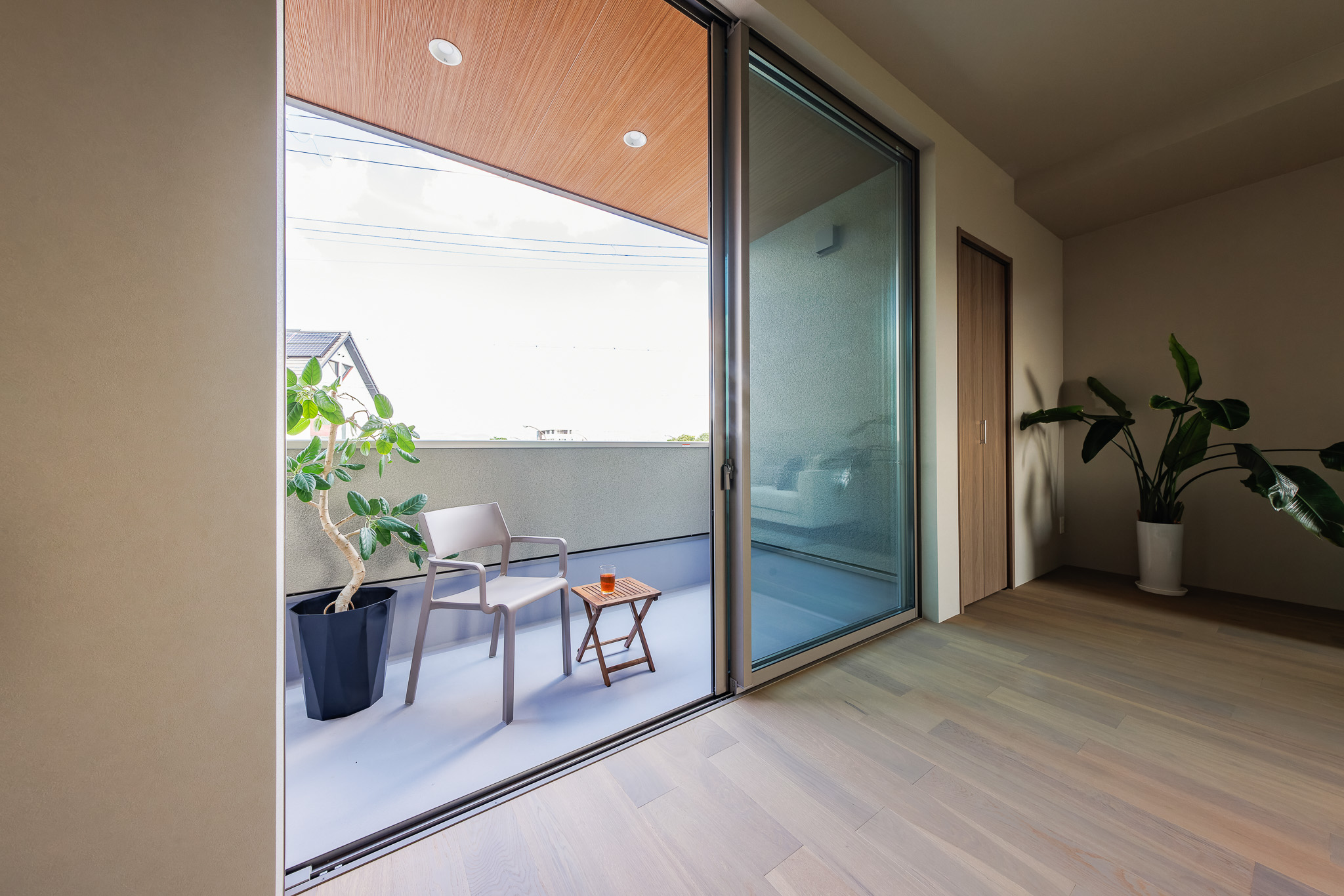 3階建ての住まいから琵琶湖を望む暮らし
