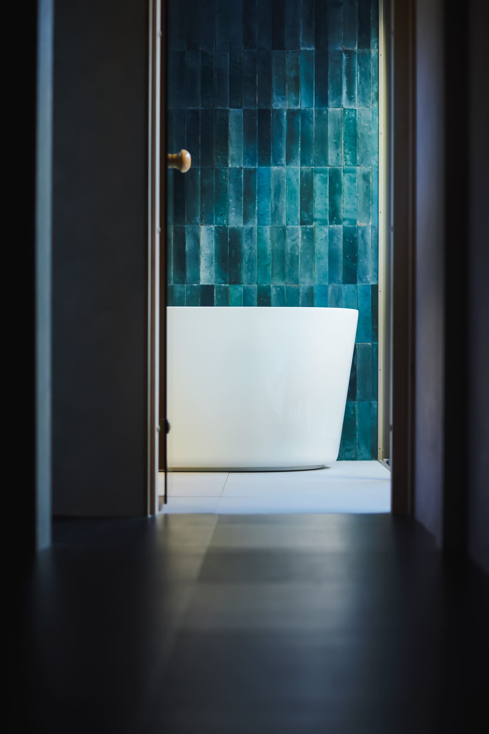 京都の町家を現代のデザインでフルリノベーション