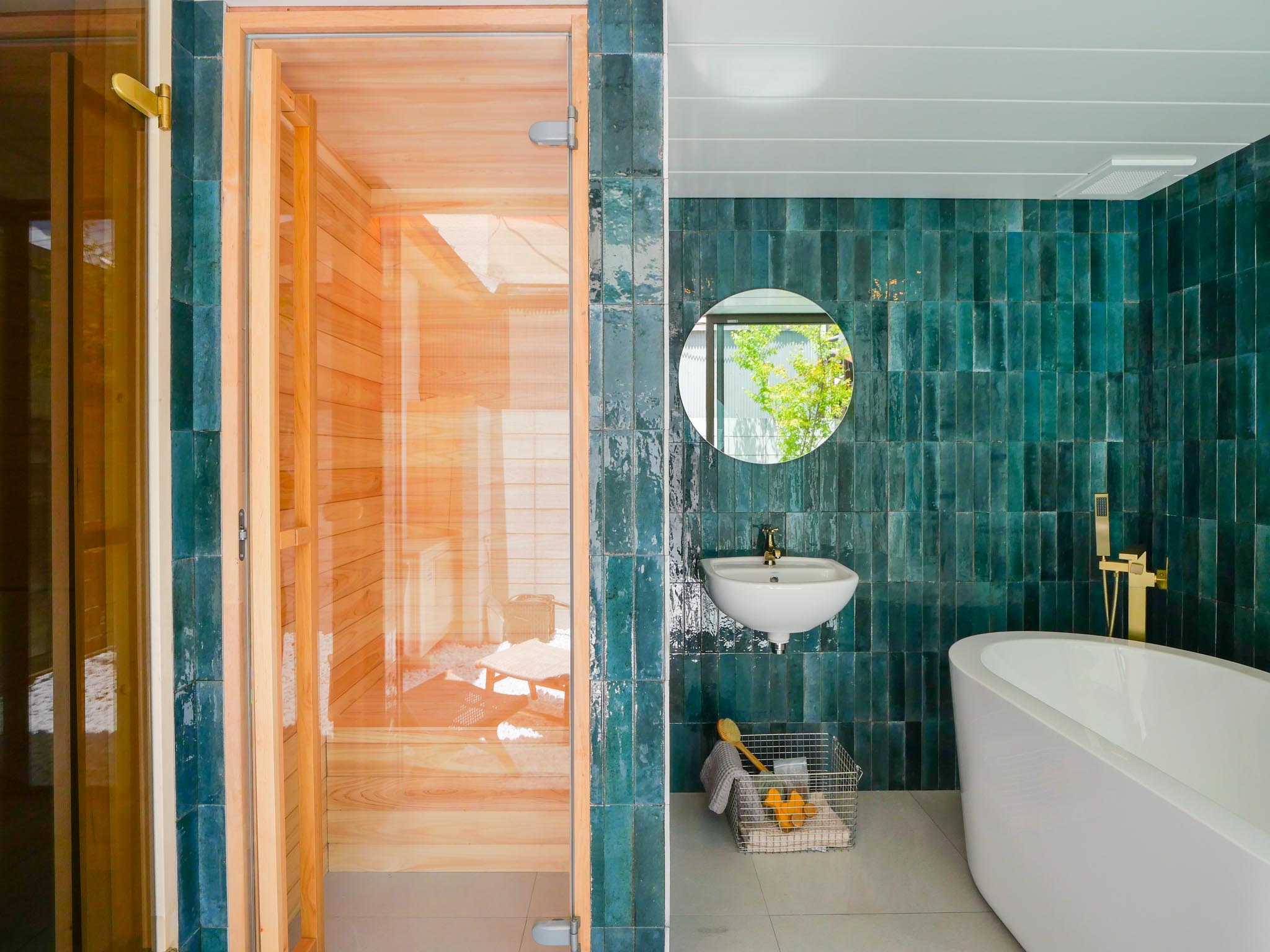 京都の町家を現代のデザインでフルリノベーション