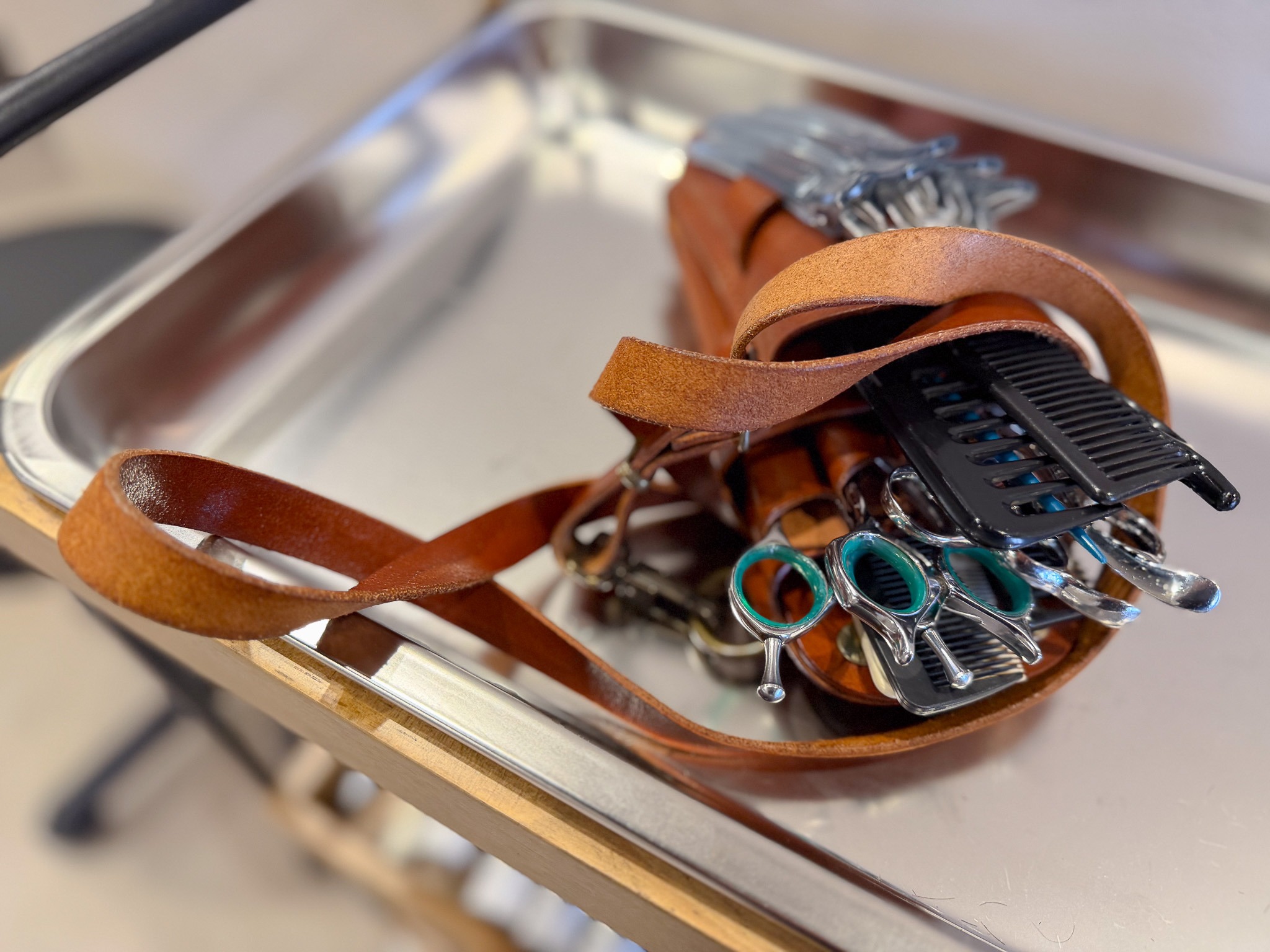 ビルの中、隠れ家のような美容室