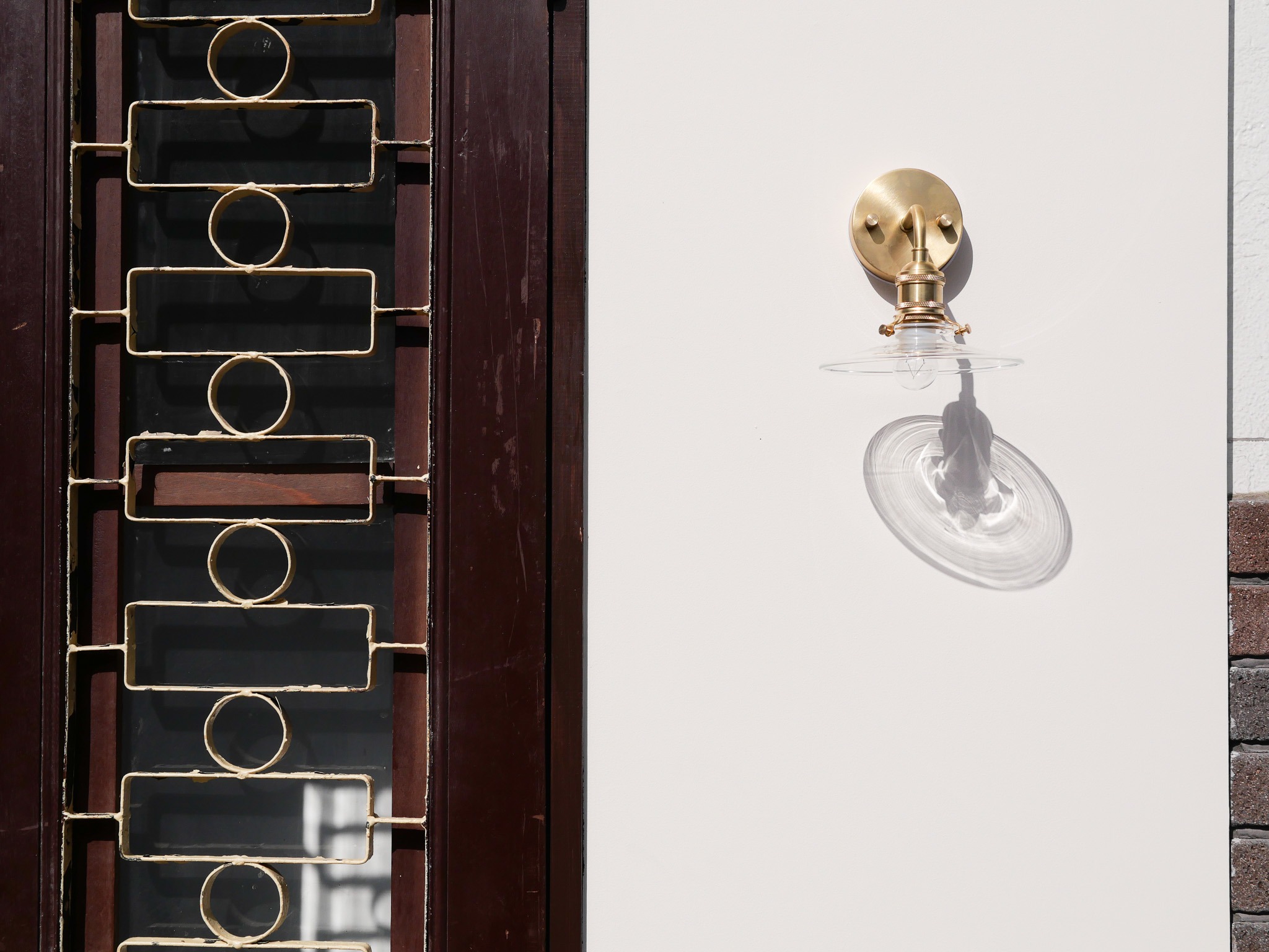 入り口からの動線が美しいプライベートサロン